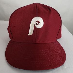 Retro Phillies snapback